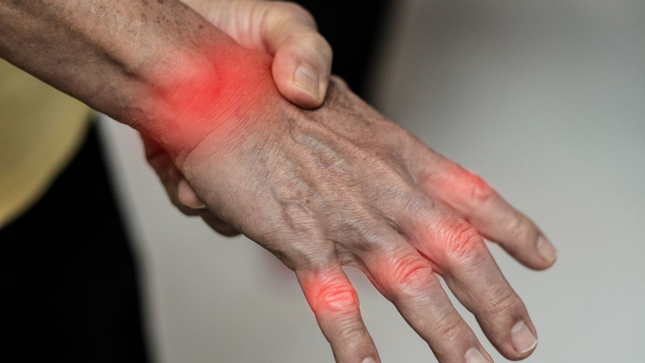 The symptoms of tingling, numbness, weakness, or pain of the fingers and wrist